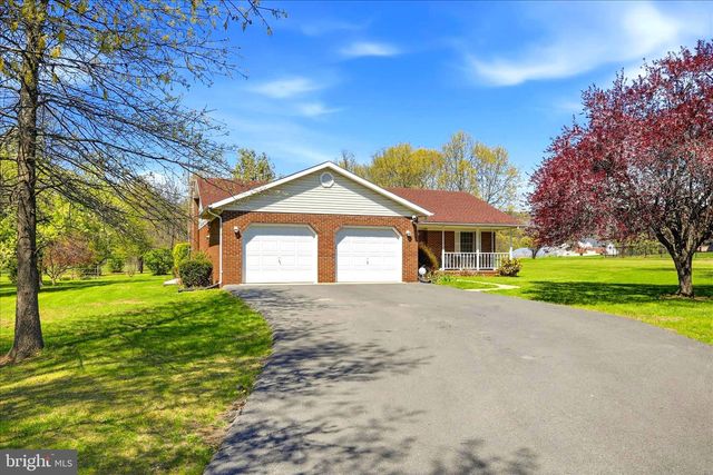 229 HOLLIS DR, Gerrardstown, WV 25420