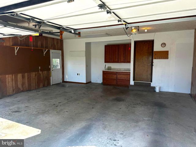229 HOLLIS DR, Gerrardstown, WV 25420