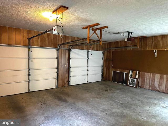 229 HOLLIS DR, Gerrardstown, WV 25420