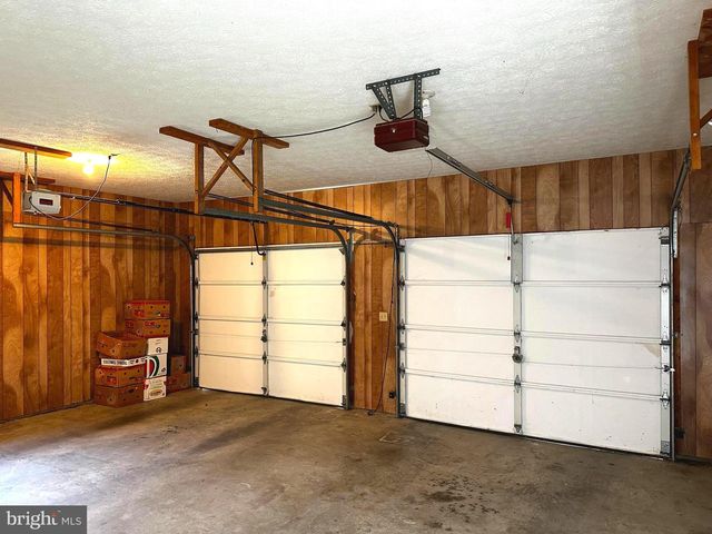 229 HOLLIS DR, Gerrardstown, WV 25420