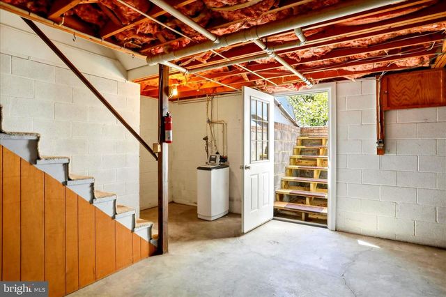 229 HOLLIS DR, Gerrardstown, WV 25420