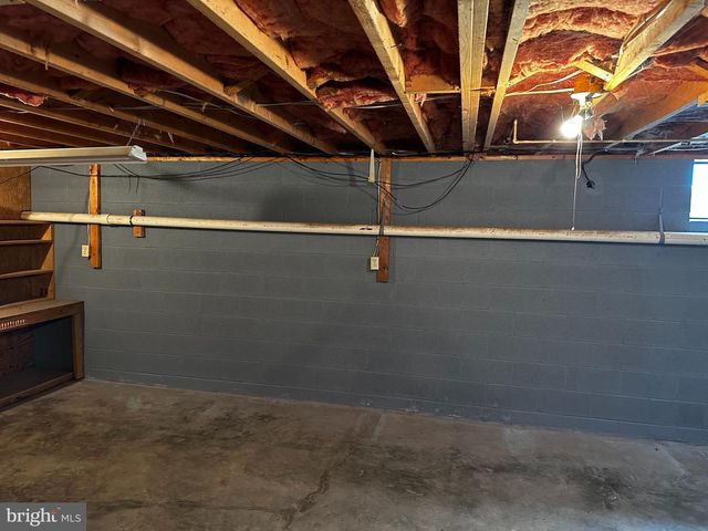 229 HOLLIS DR, Gerrardstown, WV 25420