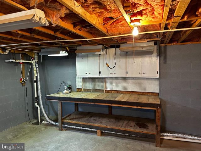 229 HOLLIS DR, Gerrardstown, WV 25420