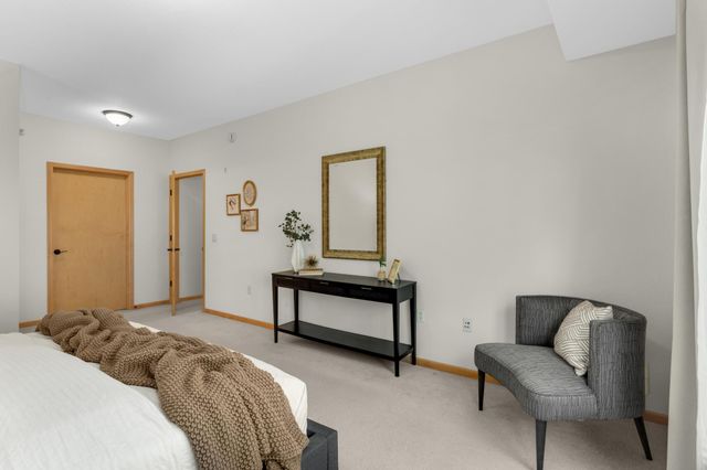 7100 Metro Boulevard 416, Edina, MN 55439