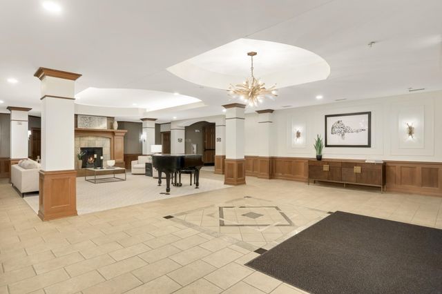7100 Metro Boulevard 416, Edina, MN 55439