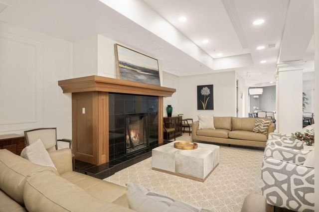 7100 Metro Boulevard 416, Edina, MN 55439