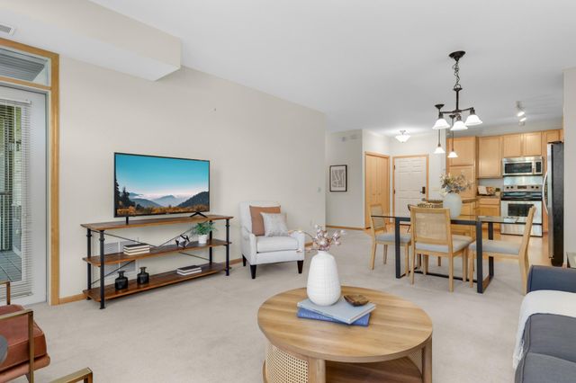 7100 Metro Boulevard 416, Edina, MN 55439