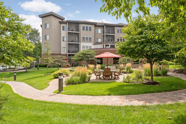 7100 Metro Boulevard 416, Edina, MN 55439
