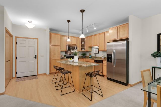 7100 Metro Boulevard 416, Edina, MN 55439