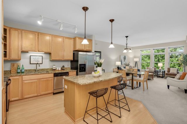 7100 Metro Boulevard 416, Edina, MN 55439