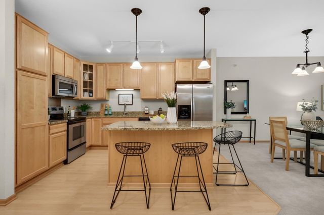 7100 Metro Boulevard 416, Edina, MN 55439