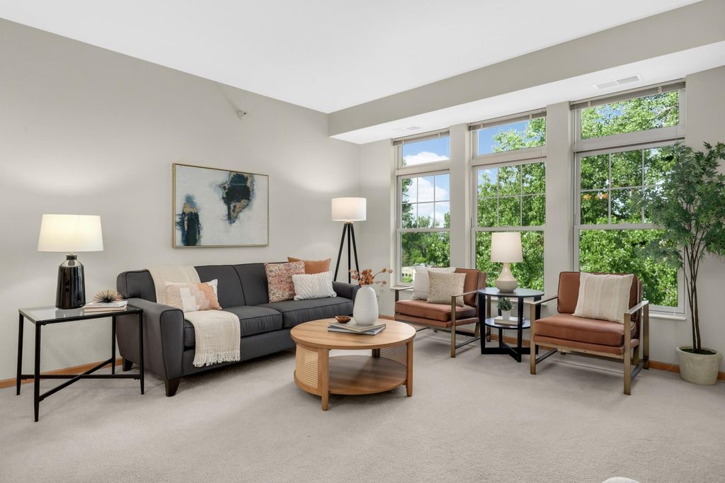 7100 Metro Boulevard 416, Edina, MN 55439