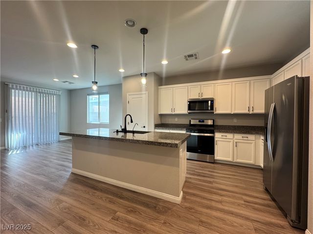 8957 Eudora Avenue, Las Vegas, NV 89148