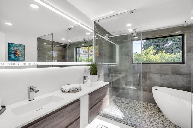 348 NE 117th St, Miami, FL 33161