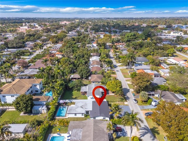 348 NE 117th St, Miami, FL 33161