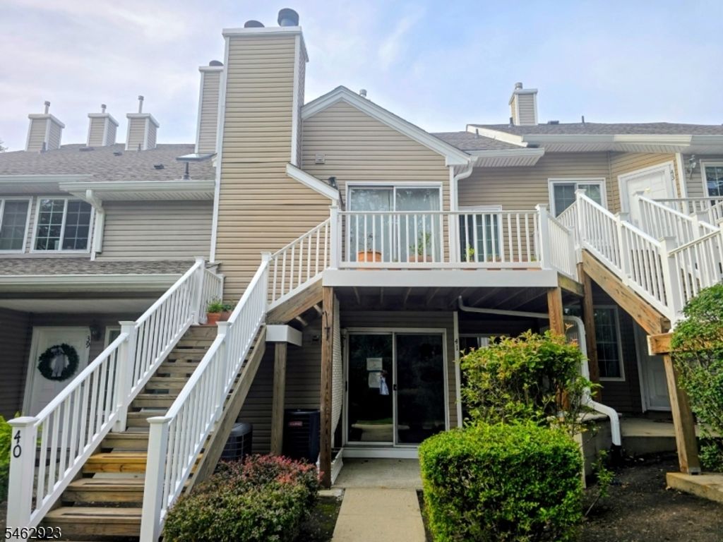 41 Stevens Court, Bedminster Twp., NJ 07921 — exterior