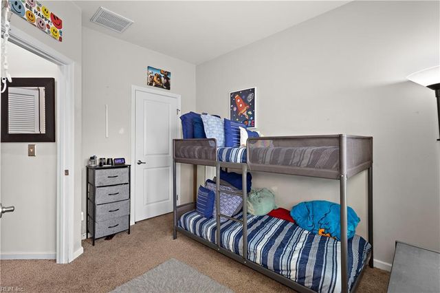 615 Dupree LN, Chesapeake, VA 23324