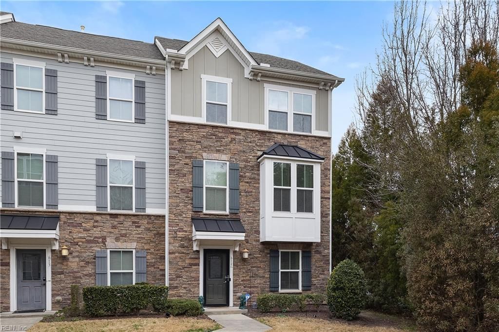 615 Dupree LN, Chesapeake, VA 23324