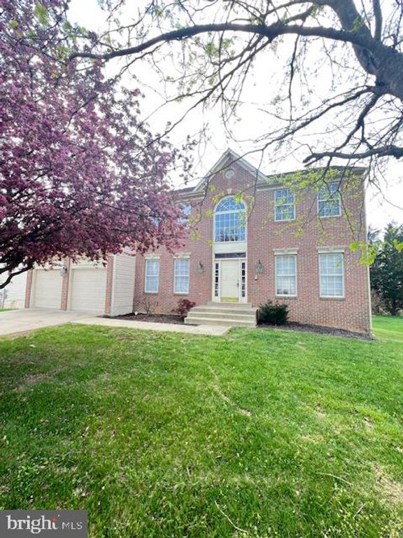 Image 2 of property listing at 2608 PEBBLEBROOK TERRACE CT, Waldorf, MD 20603