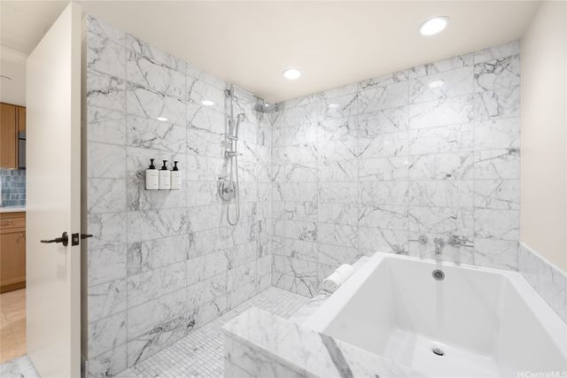 223 Saratoga Road 1310, Honolulu, HI 96815