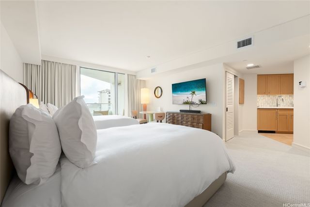 223 Saratoga Road 1310, Honolulu, HI 96815