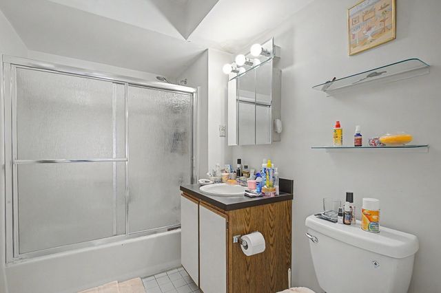 15 Marion St F, Boston, MA 02131