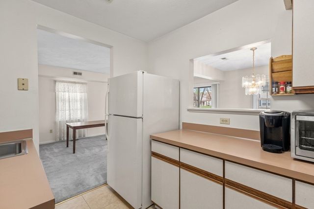 15 Marion St F, Boston, MA 02131