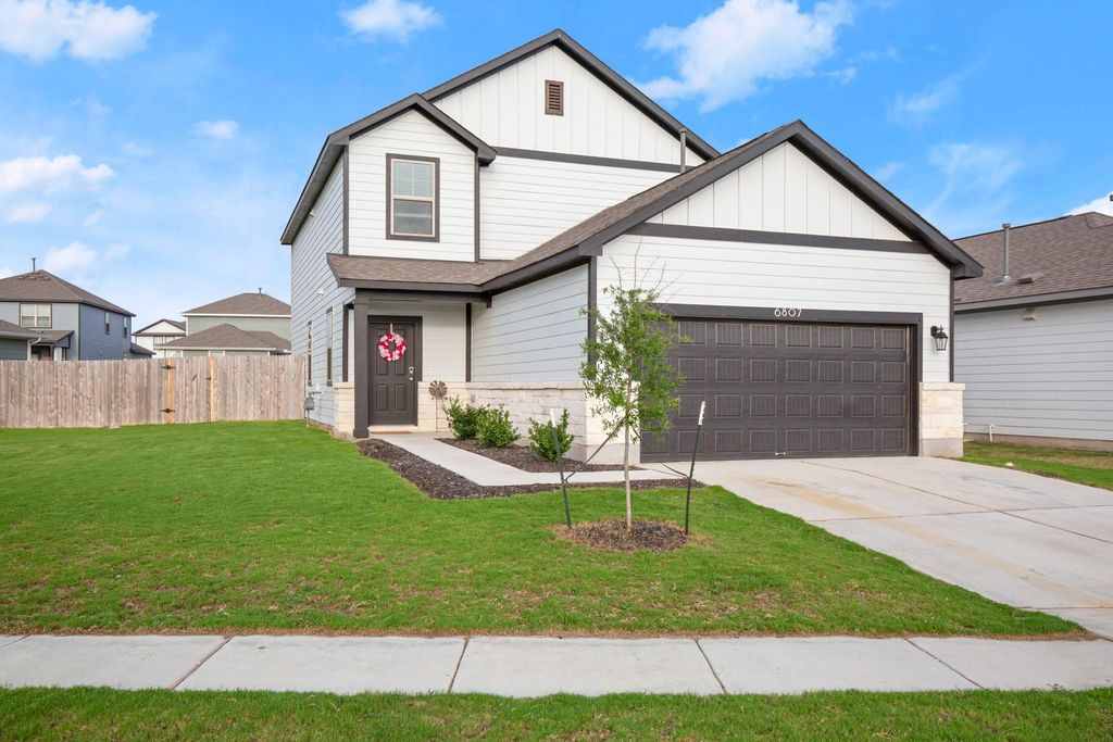6807 Tiznow LN, Buda, TX 78610