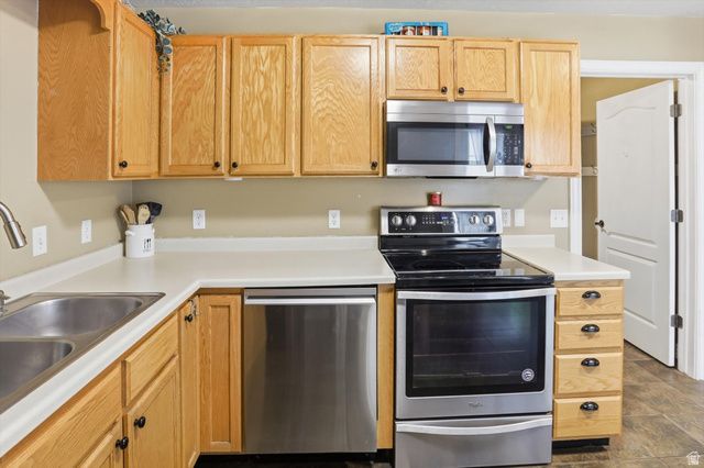 432 W ALFRED DR, Tooele, UT 84074