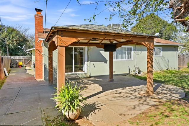 10720 Zueger Ct, Rancho Cordova, CA 95670