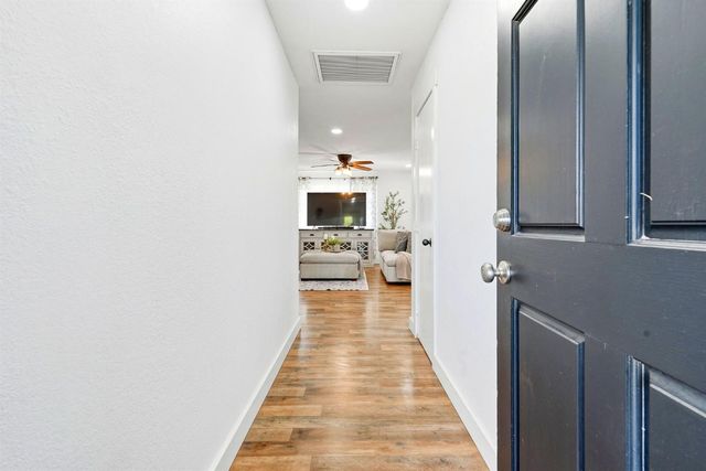 10720 Zueger Ct, Rancho Cordova, CA 95670