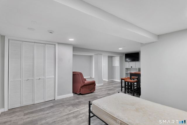 382 Vine Street, Hartford, CT 06112