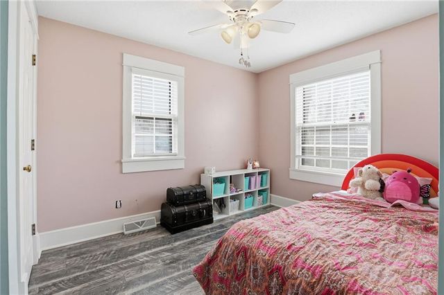 537 E Mill Street, Liberty, MO 64048