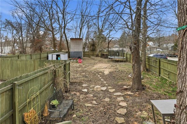 537 E Mill Street, Liberty, MO 64048