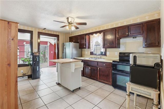 537 E Mill Street, Liberty, MO 64048