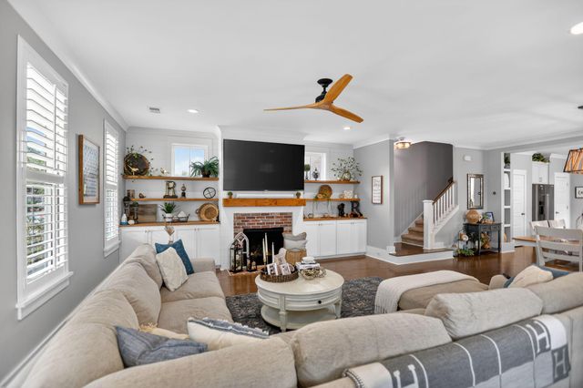 706 Kent Street, Mount Pleasant, SC 29464