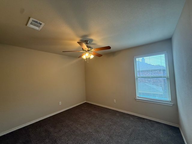 5548 Thunder Bay Drive, Fort Worth, TX 76119