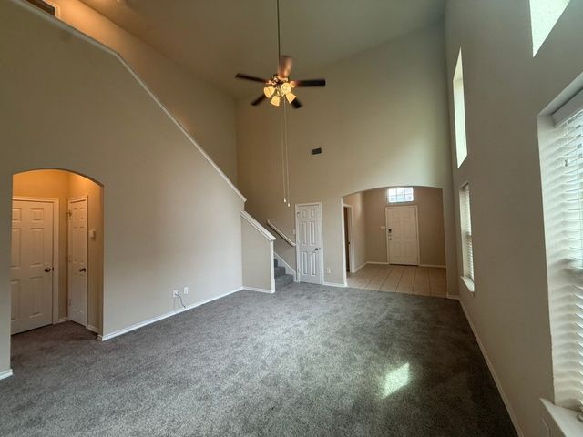 5548 Thunder Bay Drive, Fort Worth, TX 76119