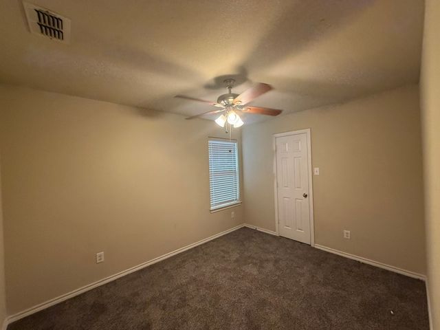 5548 Thunder Bay Drive, Fort Worth, TX 76119