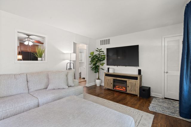 612 PENNANT ST, Columbia, MO 65203