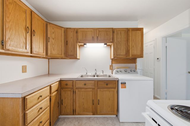 6654 N Longmont St, Park City, KS 67219