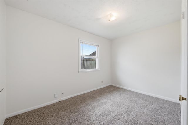 6654 N Longmont St, Park City, KS 67219