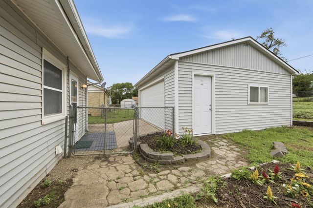 6654 N Longmont St, Park City, KS 67219