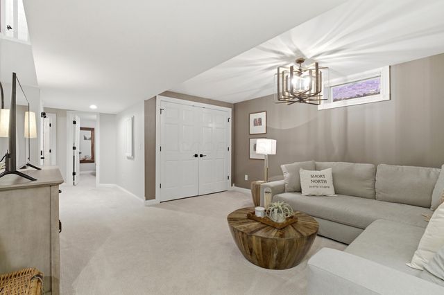 53 E Prescott Street, Columbus, OH 43215