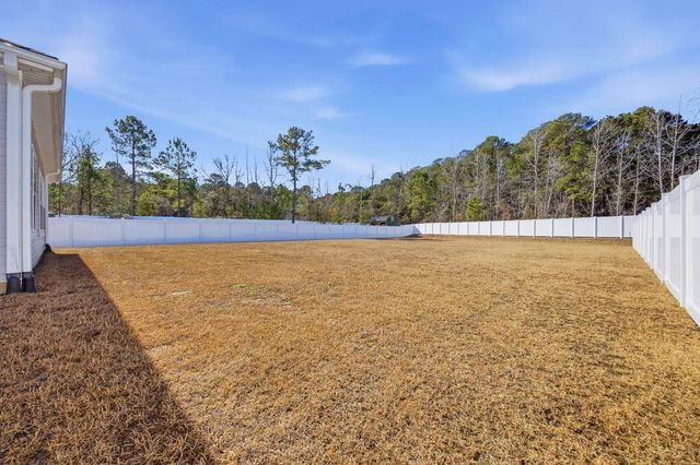 964 Maya Layne Dr., Little River, SC 29566