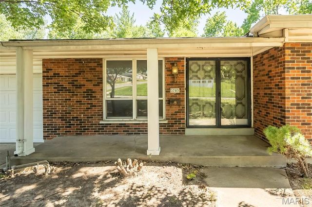 3705 Seville Drive, Florissant, MO 63033
