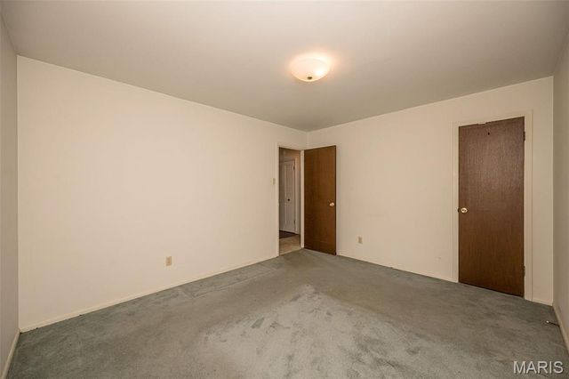 3705 Seville Drive, Florissant, MO 63033