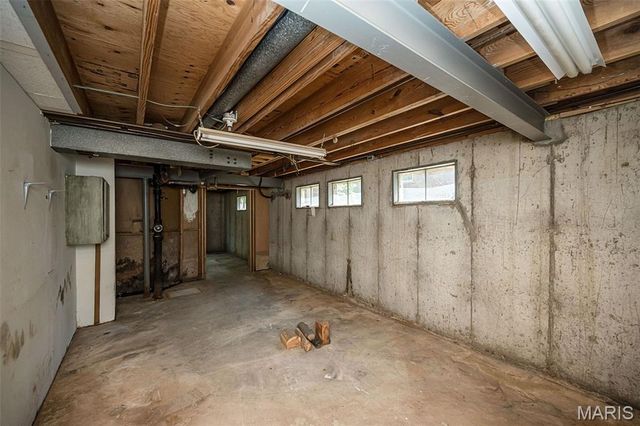 3705 Seville Drive, Florissant, MO 63033