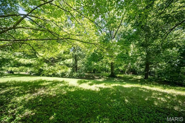 3705 Seville Drive, Florissant, MO 63033