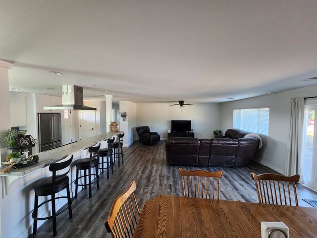 25386 78 Avenue, Terra Bella, CA 93270